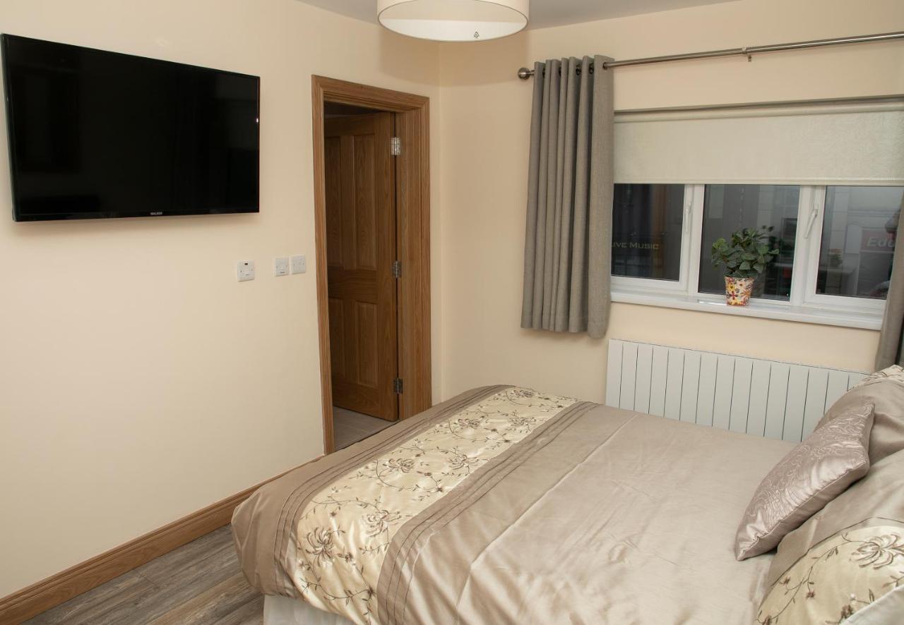 Arch House B&B & Apartments Άθλον Εξωτερικό φωτογραφία