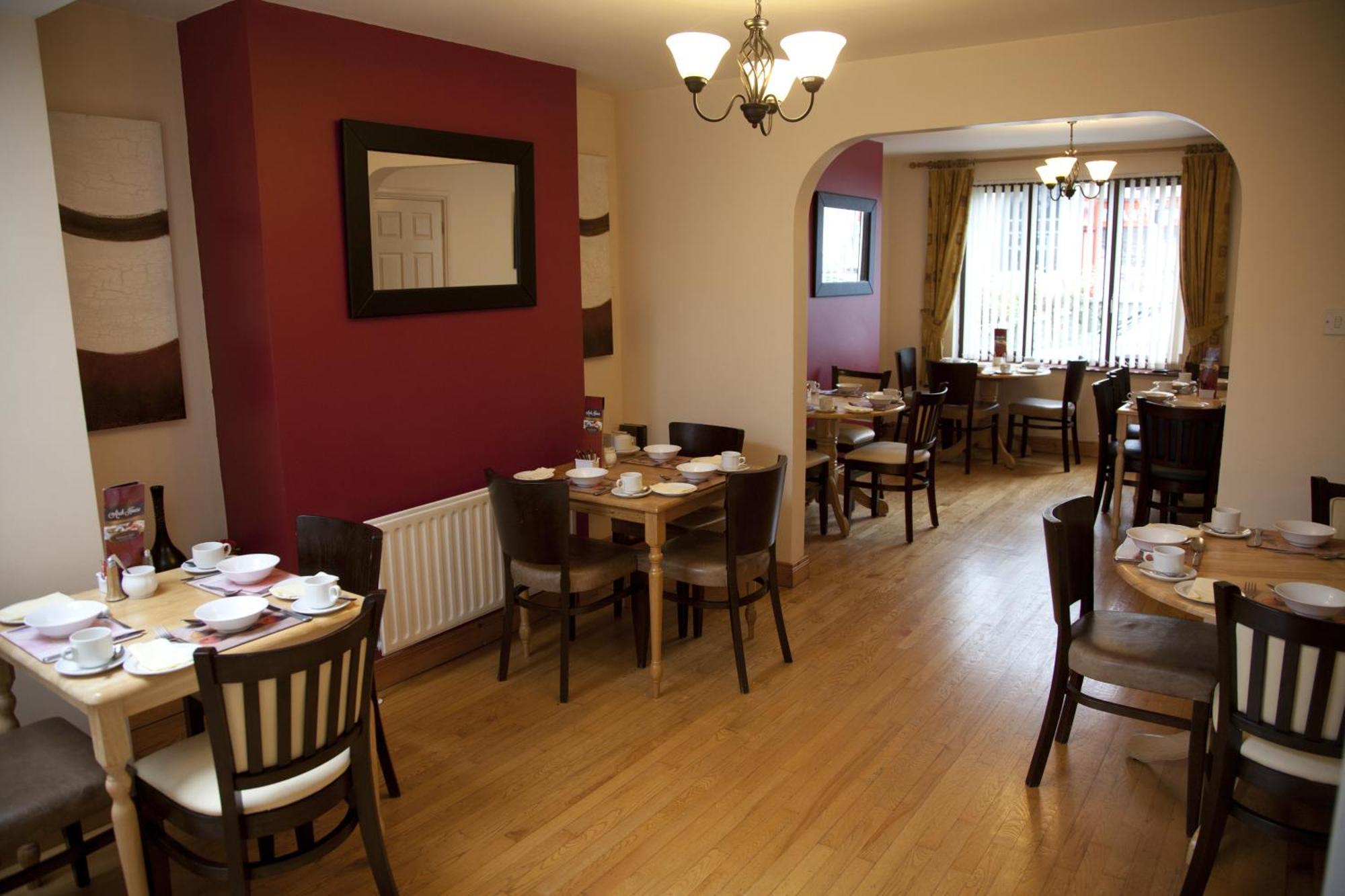 Arch House B&B & Apartments Άθλον Εξωτερικό φωτογραφία