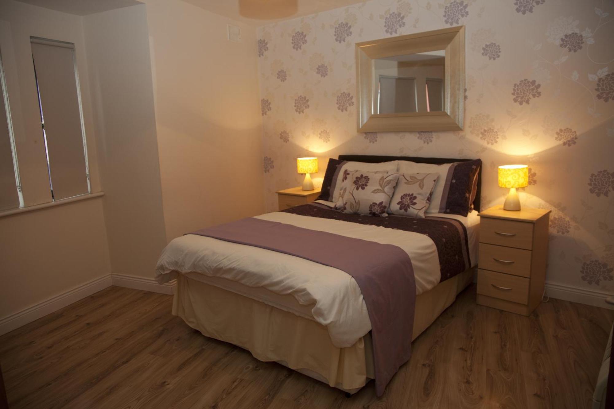 Arch House B&B & Apartments Άθλον Δωμάτιο φωτογραφία